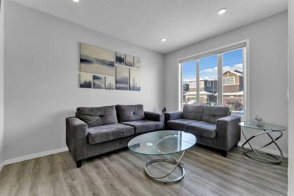 130 Red Sky Crescent NE