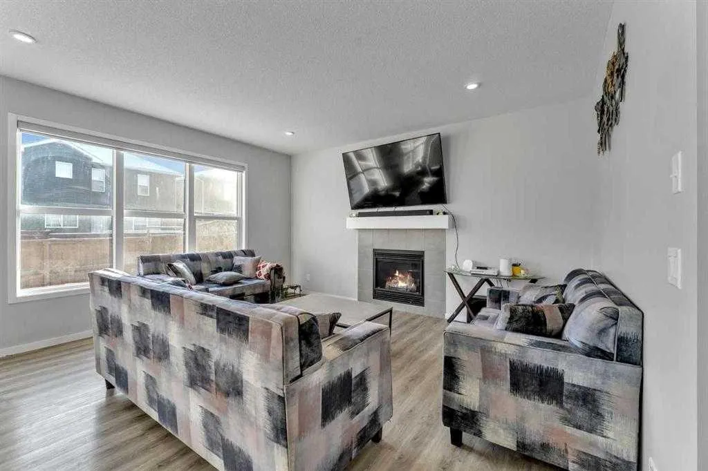 130 Red Sky Crescent NE