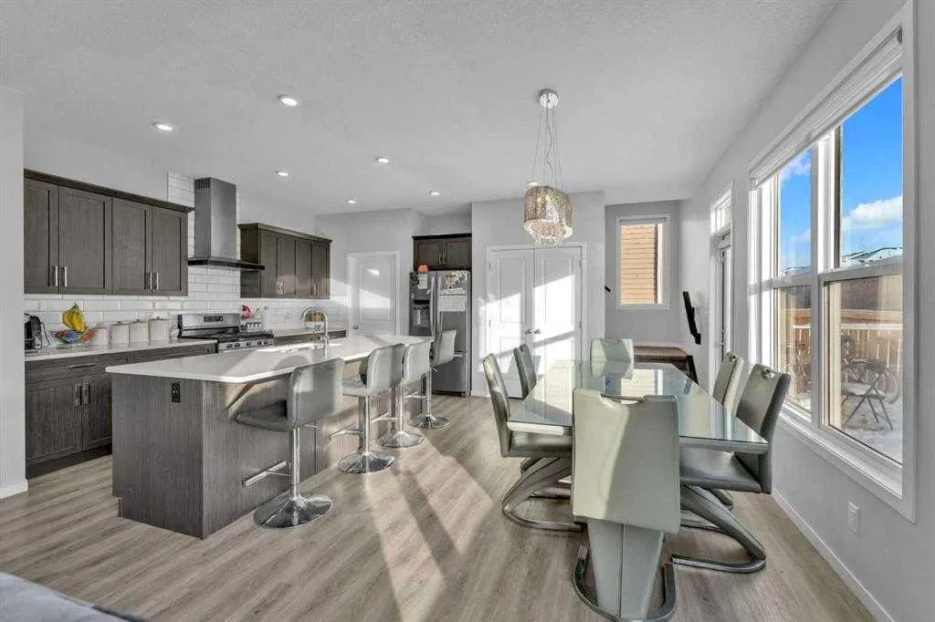 130 Red Sky Crescent NE