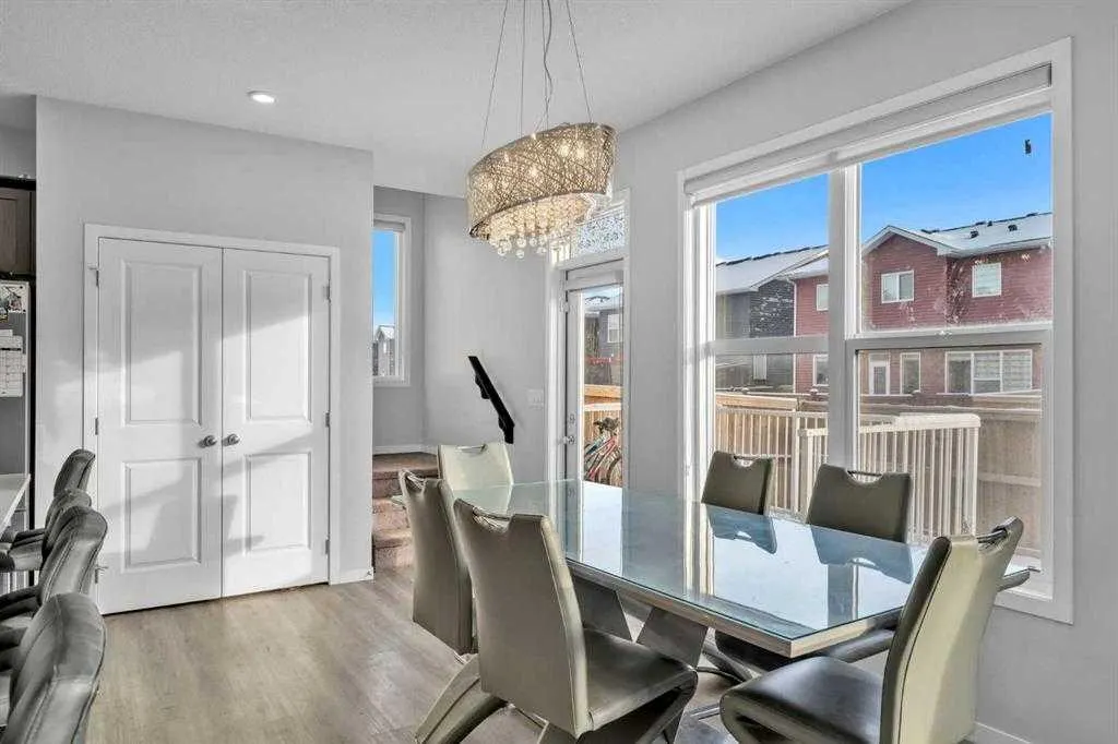 130 Red Sky Crescent NE