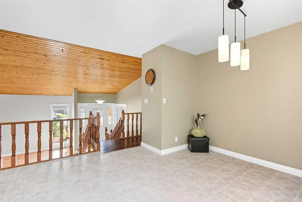 94 Martin Close