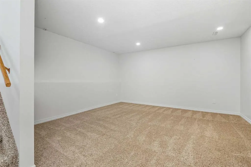 94 Martin Close