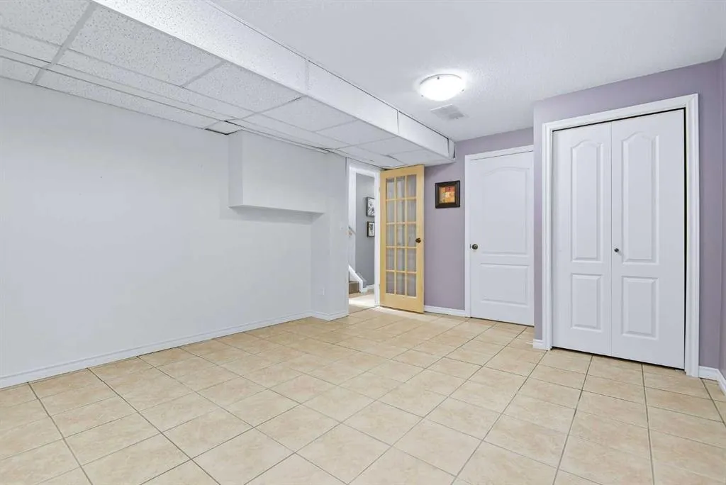 94 Martin Close