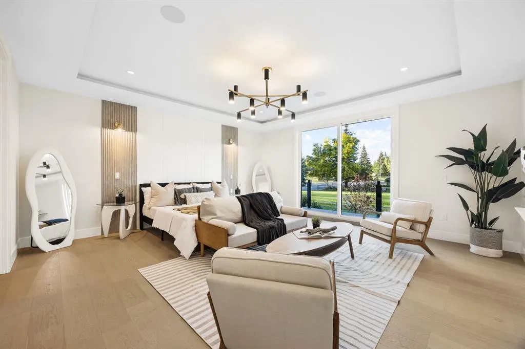 620 Varsity Estates Crescent NW