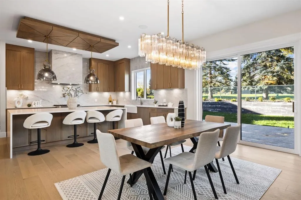 620 Varsity Estates Crescent NW