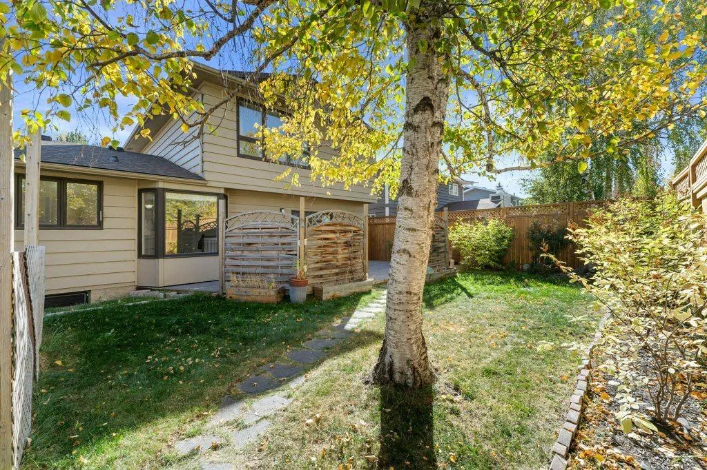 47 Woodmont Way SW