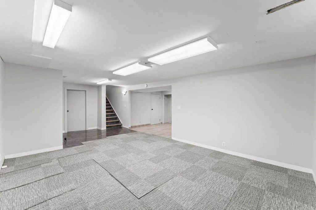 47 Woodmont Way SW