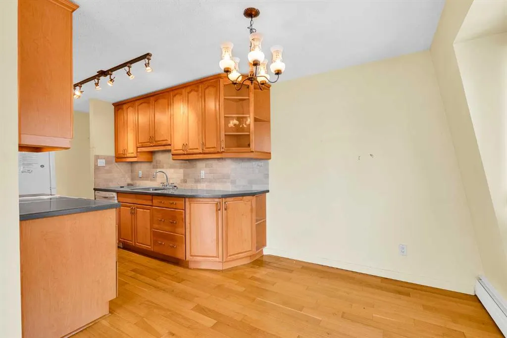 508 Cedar Crescent SW, #301
