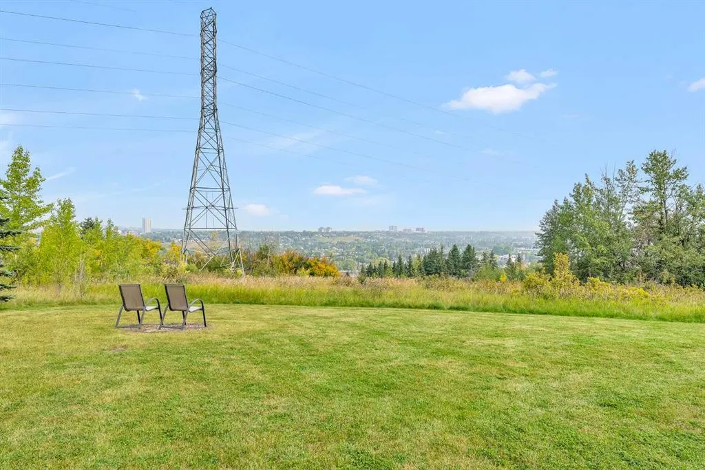 508 Cedar Crescent SW, #301
