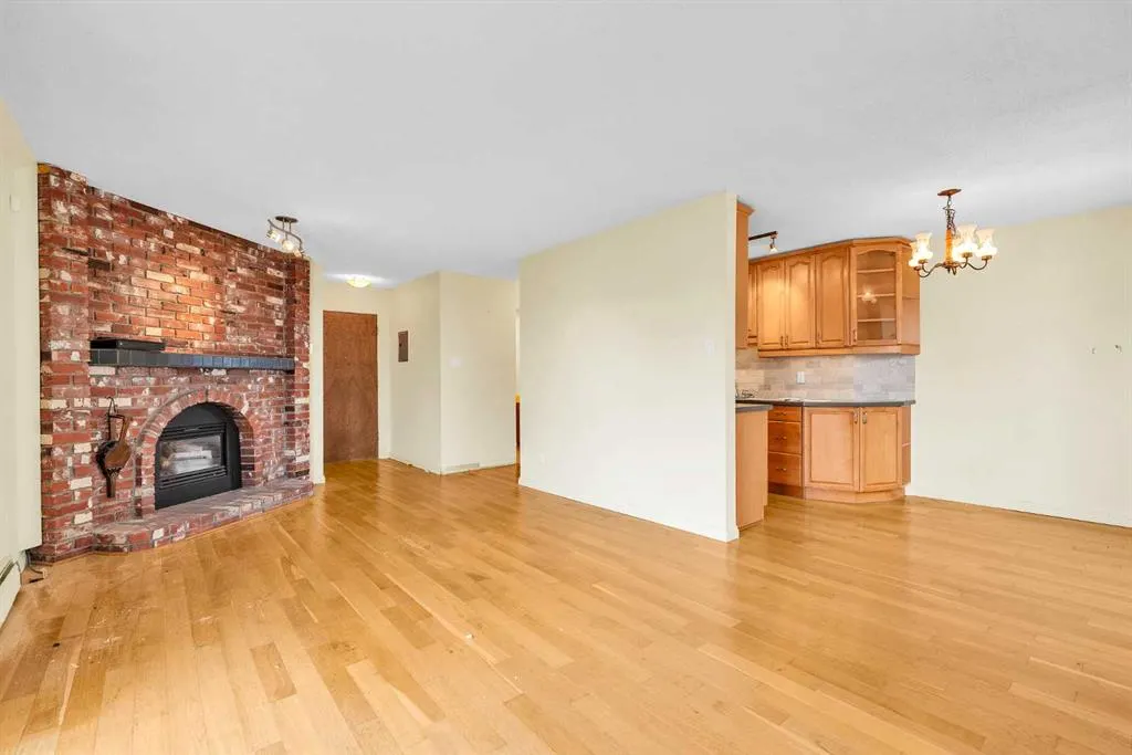 508 Cedar Crescent SW, #301