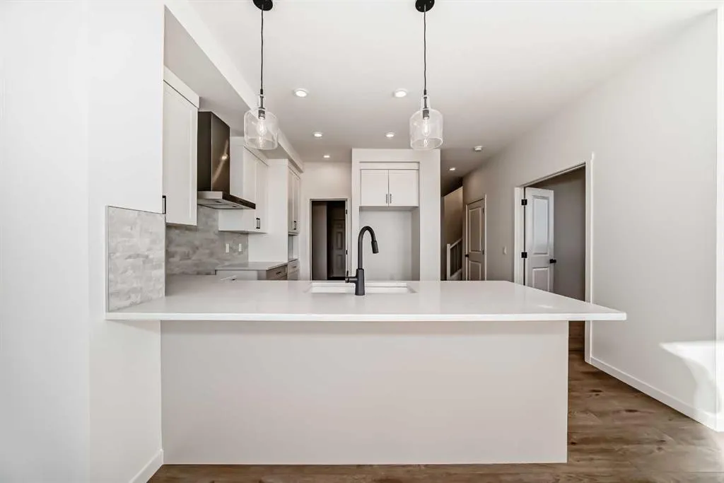 81 Southborough Square