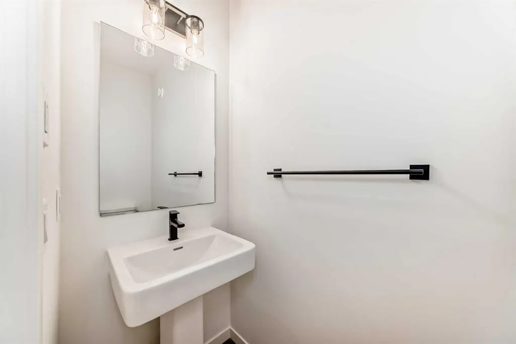 81 Southborough Square