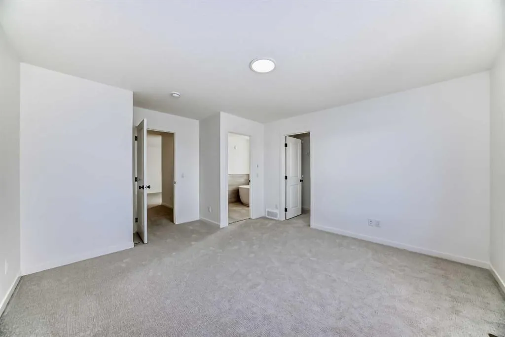 81 Southborough Square