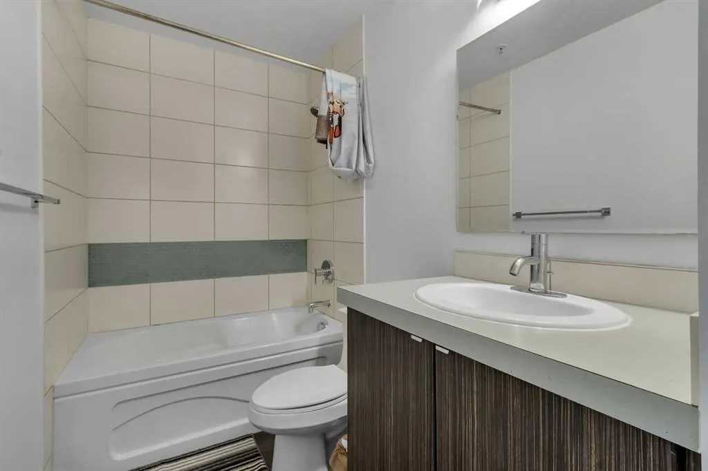 788 12 Avenue SW, #102