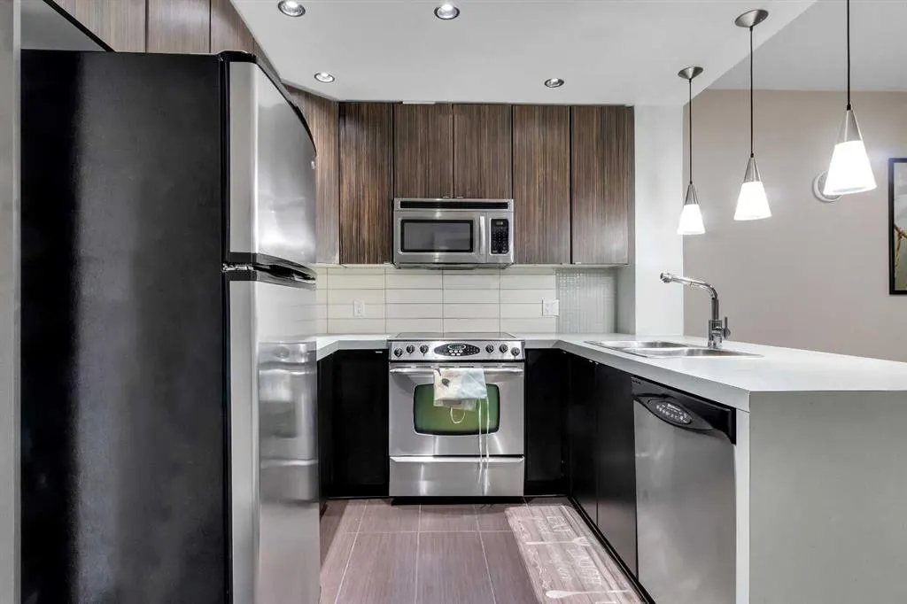 788 12 Avenue SW, #102