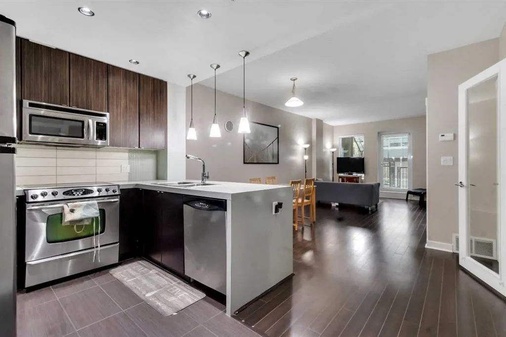 788 12 Avenue SW, #102