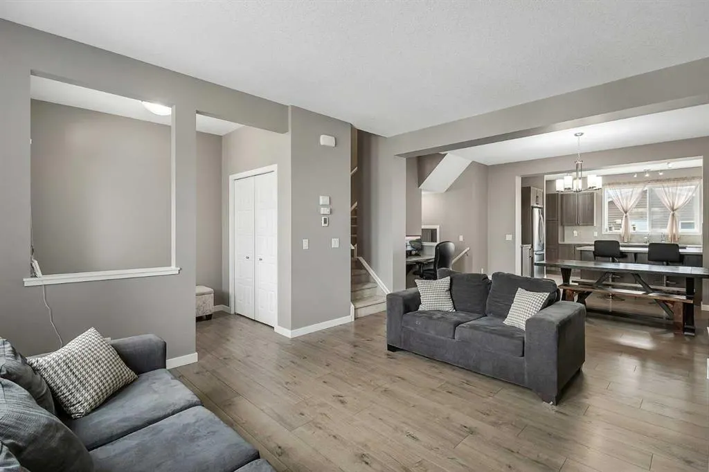 124 Red Embers Crescent NE