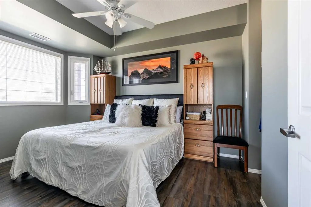 105 Main Street S, #209
