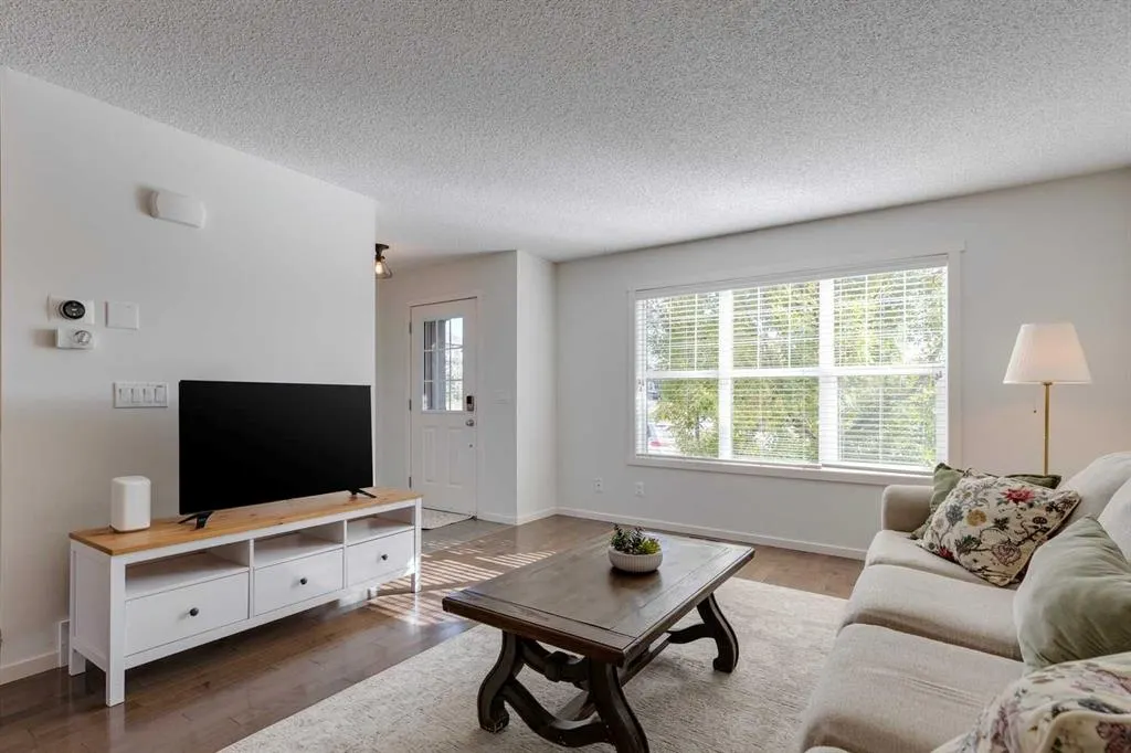 44 Evansborough Common NW