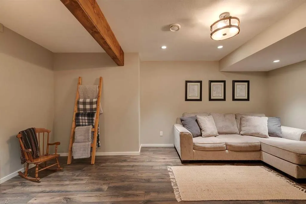 44 Evansborough Common NW
