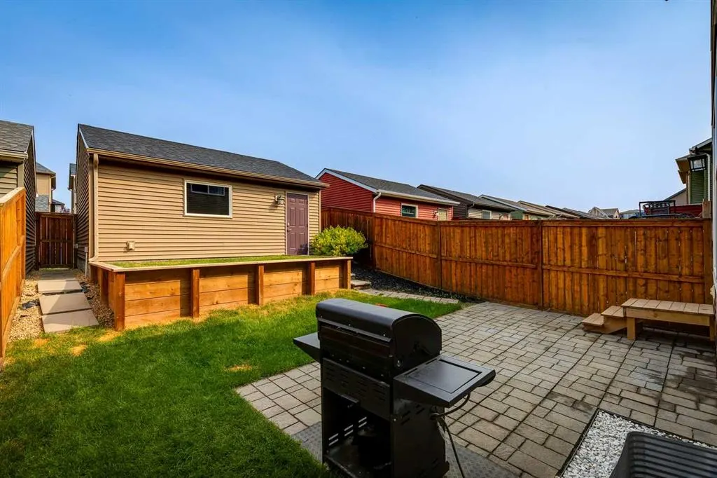 44 Evansborough Common NW