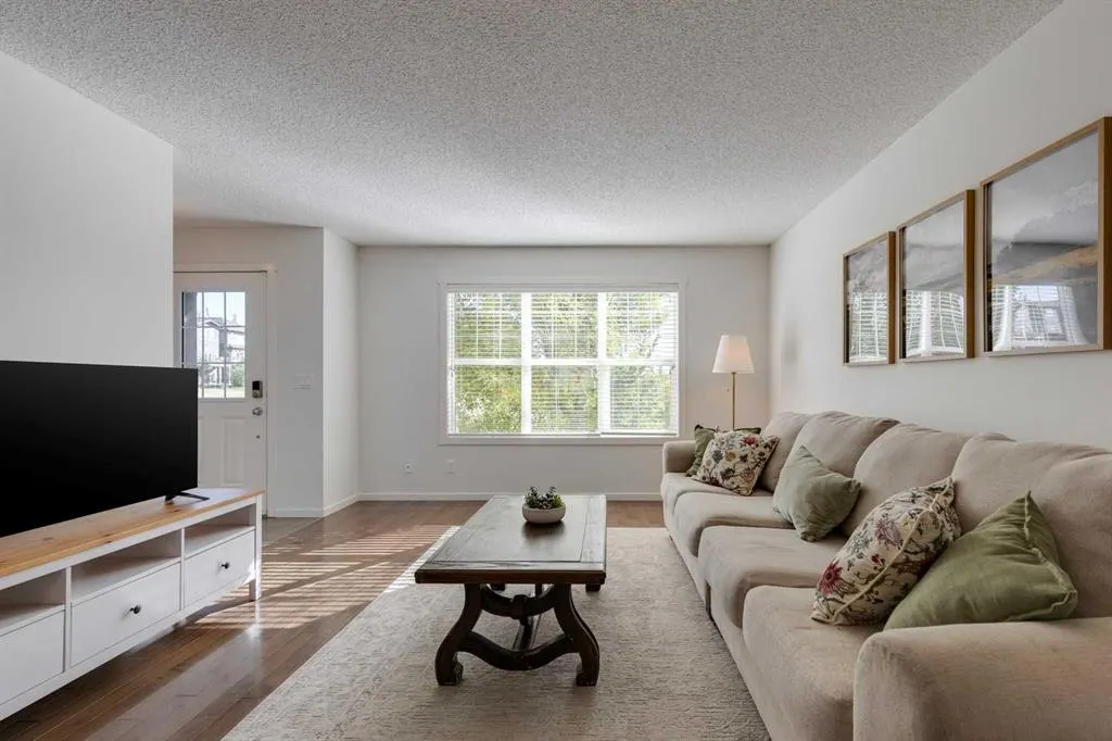 44 Evansborough Common NW
