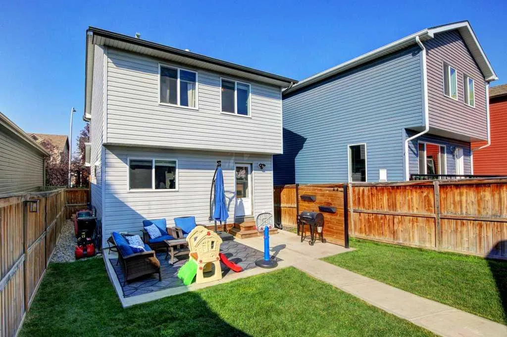 71 Autumn View SE