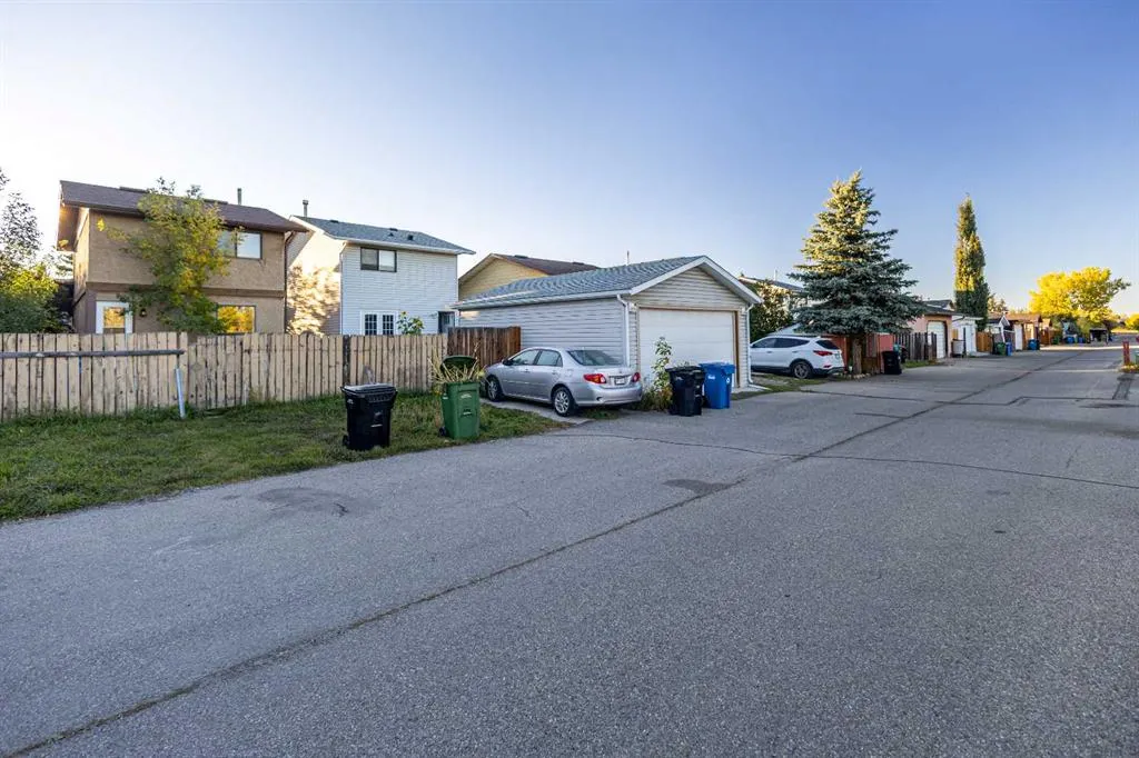116 Shawmeadows Crescent SW