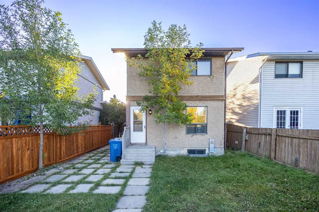 116 Shawmeadows Crescent SW