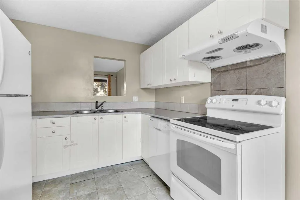 116 Shawmeadows Crescent SW