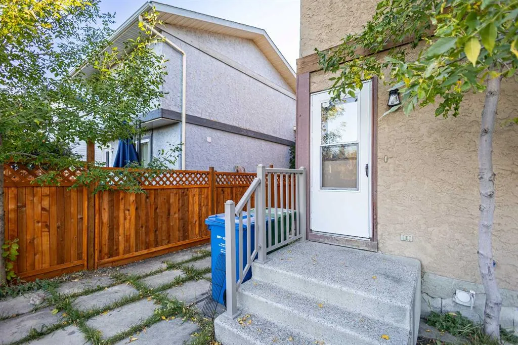 116 Shawmeadows Crescent SW