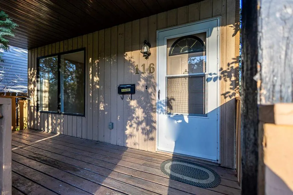 116 Shawmeadows Crescent SW