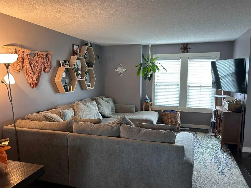 183 Fireside Parkway