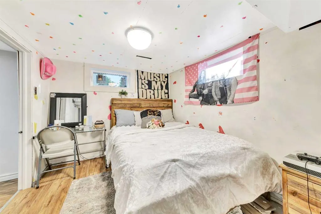 117 2 Street W