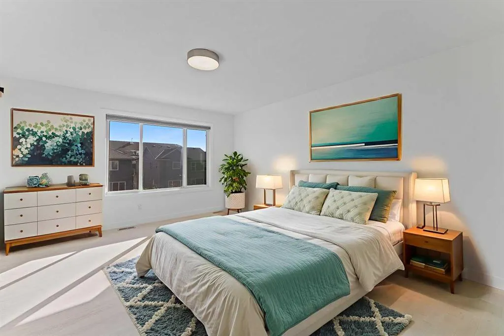 363 Evanspark Gardens NW