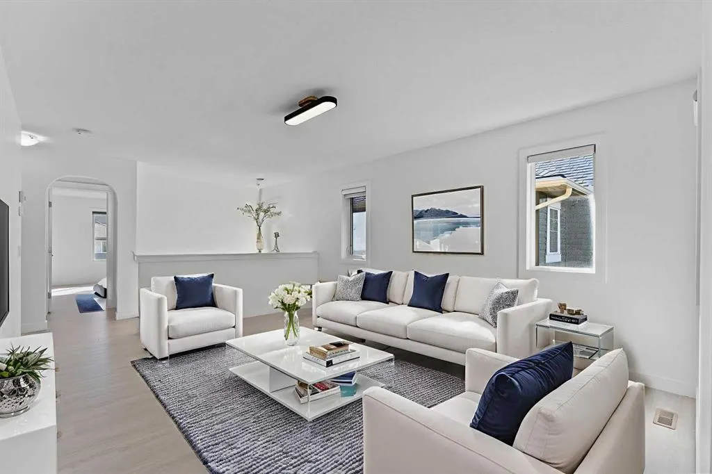 363 Evanspark Gardens NW