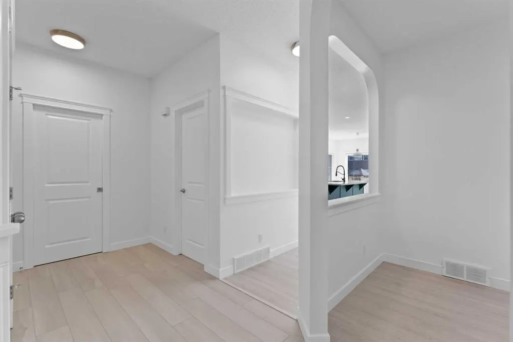 363 Evanspark Gardens NW