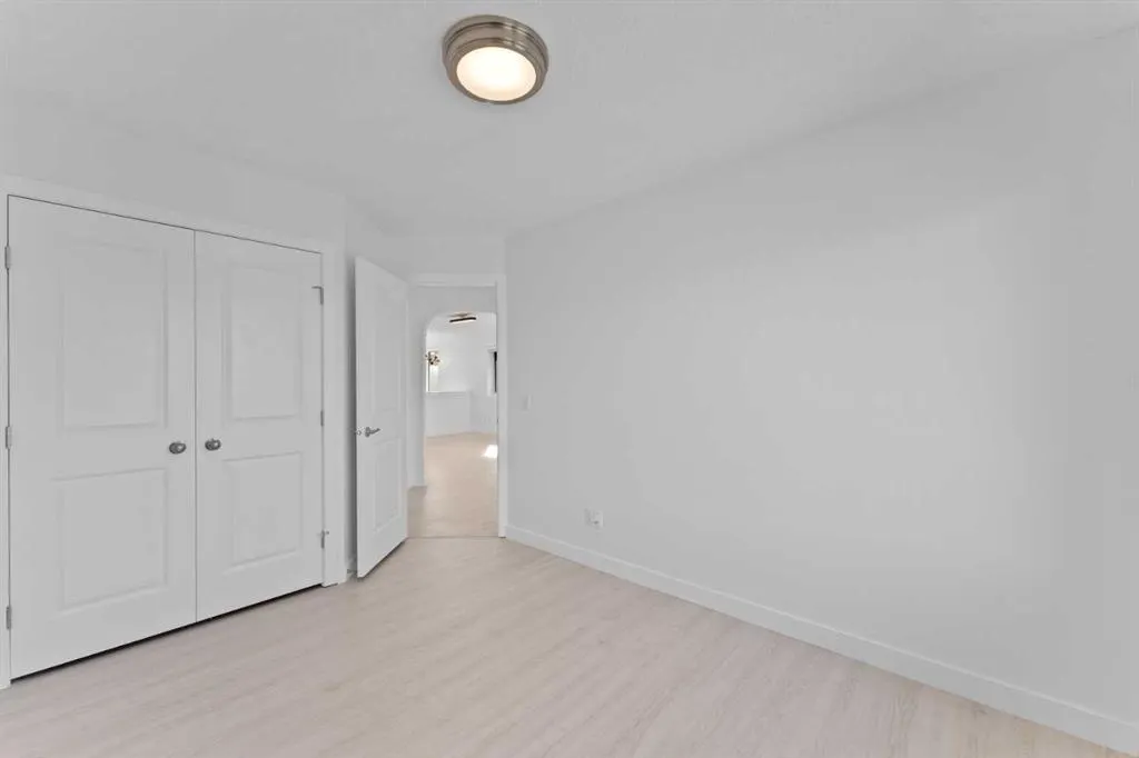 363 Evanspark Gardens NW