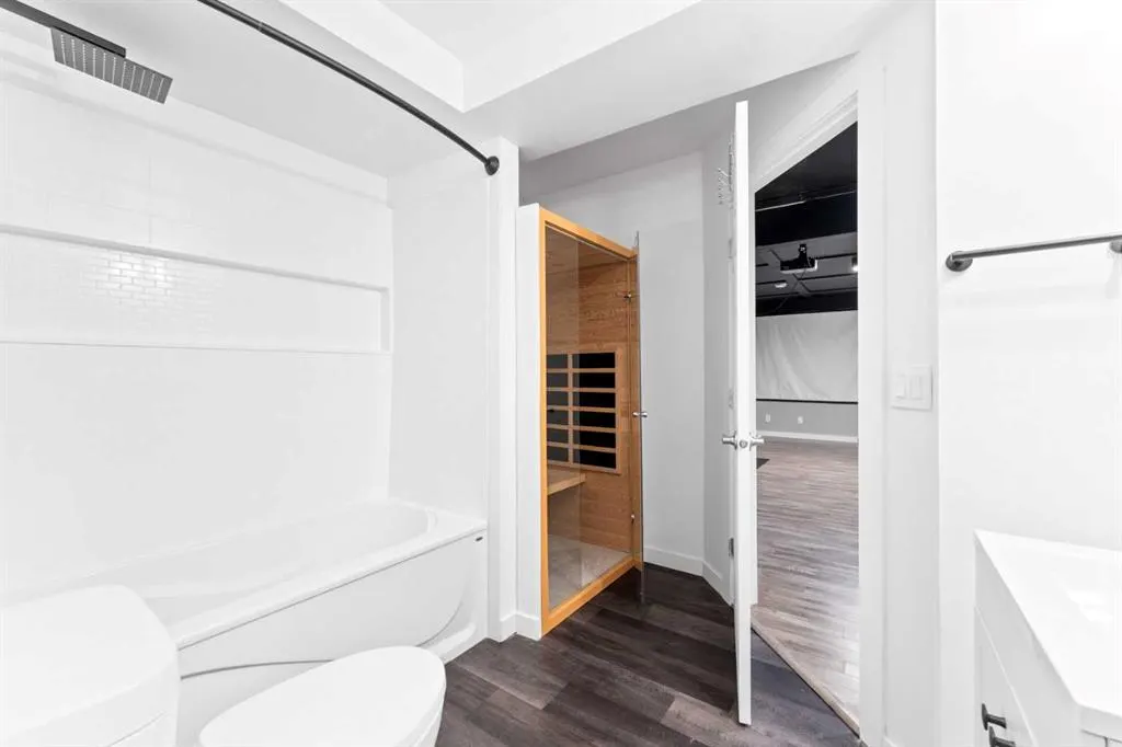 363 Evanspark Gardens NW