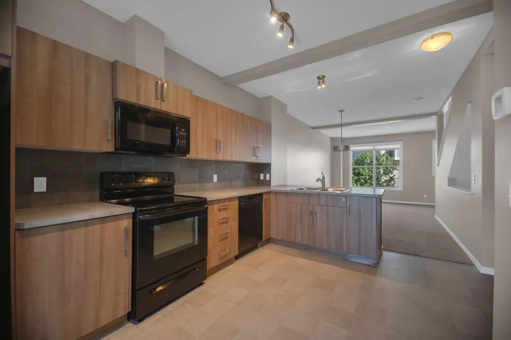 136 New Brighton Point SE