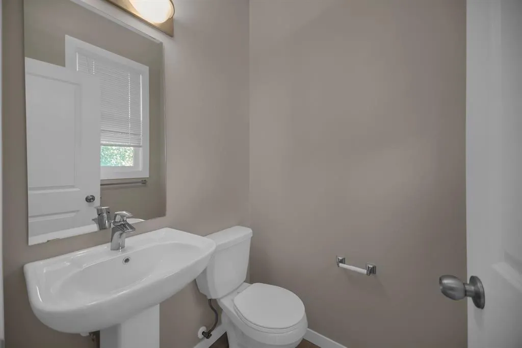 136 New Brighton Point SE
