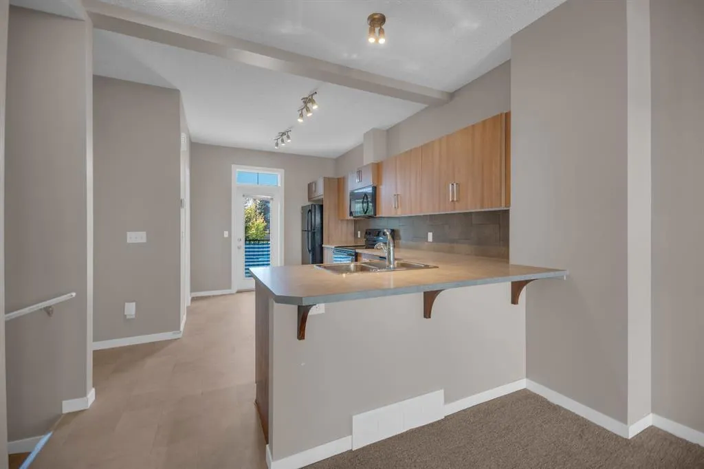 136 New Brighton Point SE
