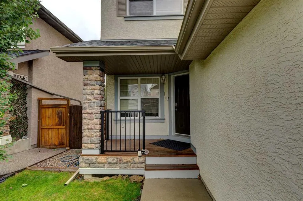 587 Everbrook Way SW