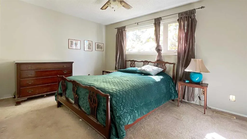 32 Deerfield Drive SE