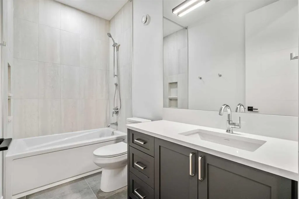 16 Greenwich Heath NW
