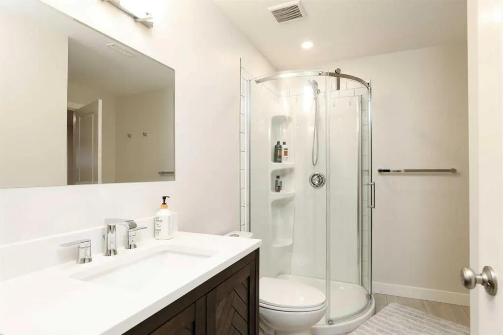 100 Riverhurst Cove W