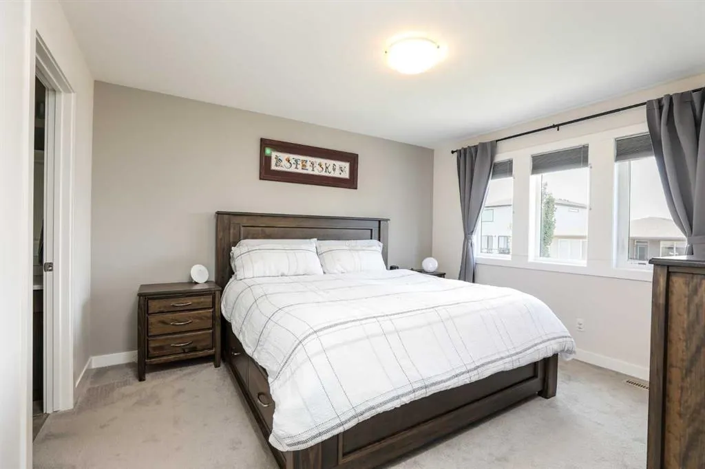100 Riverhurst Cove W
