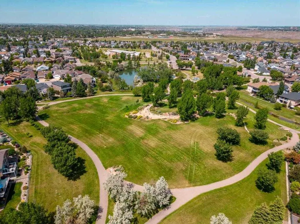 100 Riverhurst Cove W