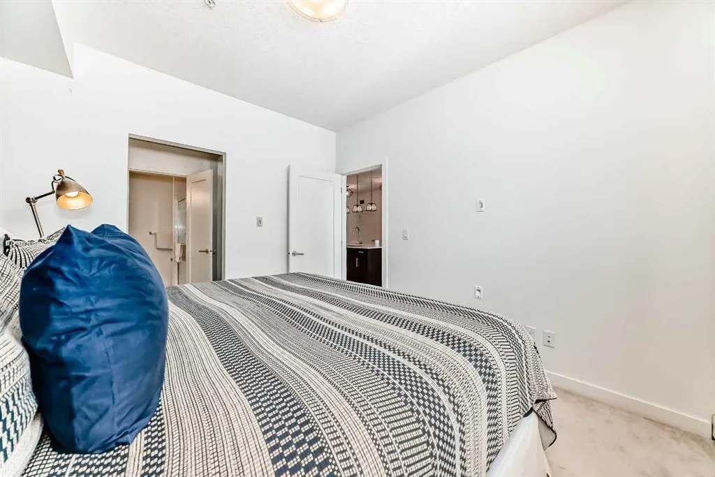10 Walgrove SE, #109