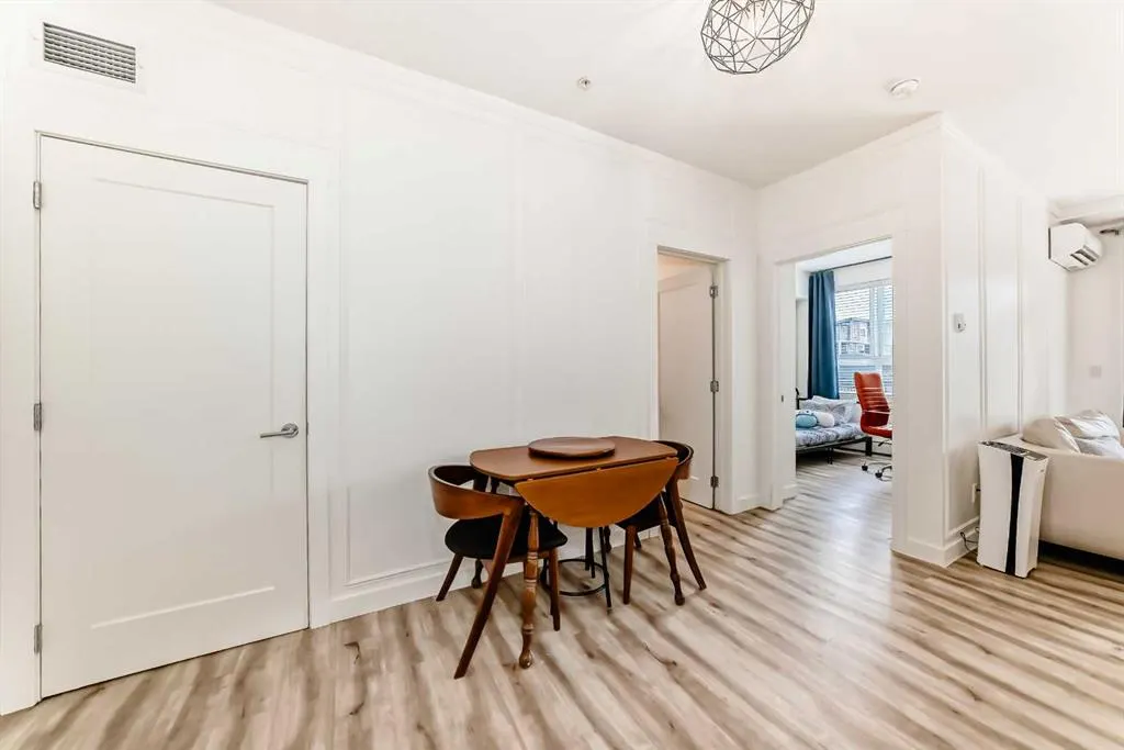 10 Walgrove SE, #109